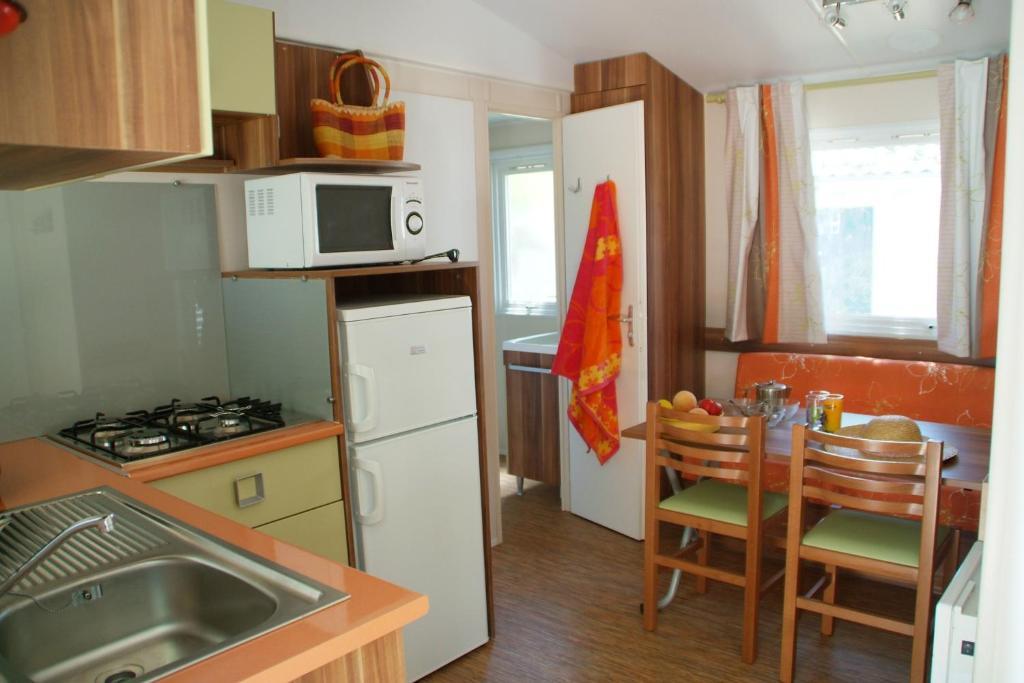 Camping Resort Les Champs Blancs Agde Δωμάτιο φωτογραφία