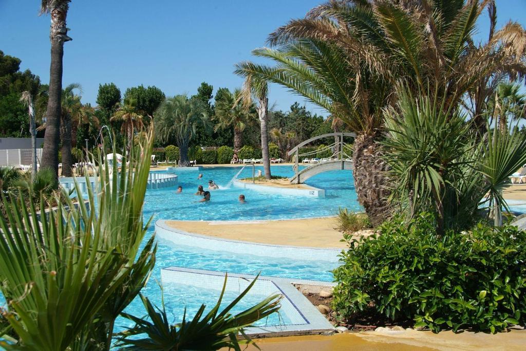 Camping Resort Les Champs Blancs Agde Εξωτερικό φωτογραφία